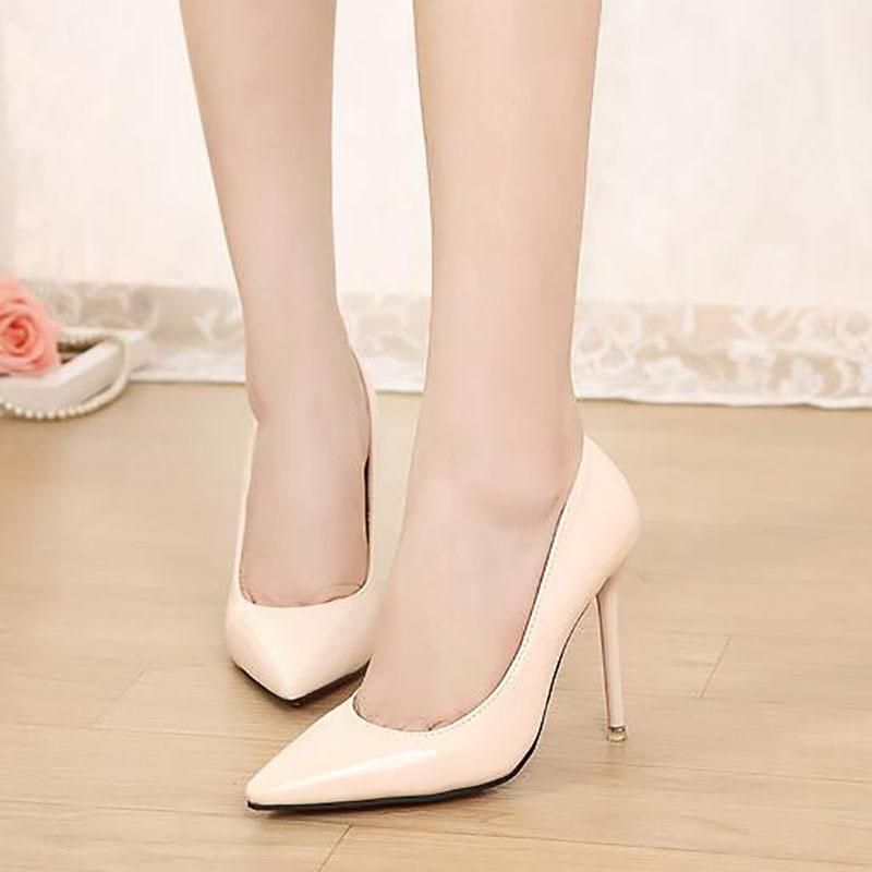 That shoe lady sale shop