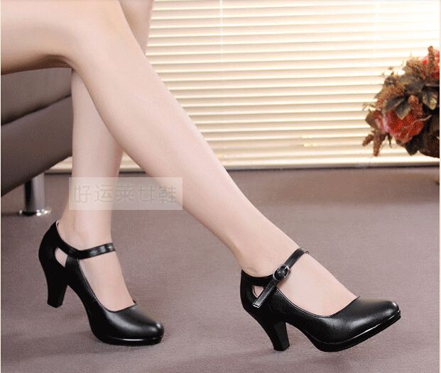 comfortable black heels for work