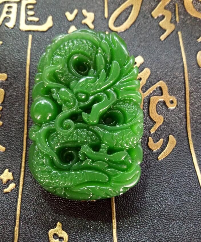 Dragon-Free Necklace Natural Green Hand-carved Chinese Hetian Jade Pendant