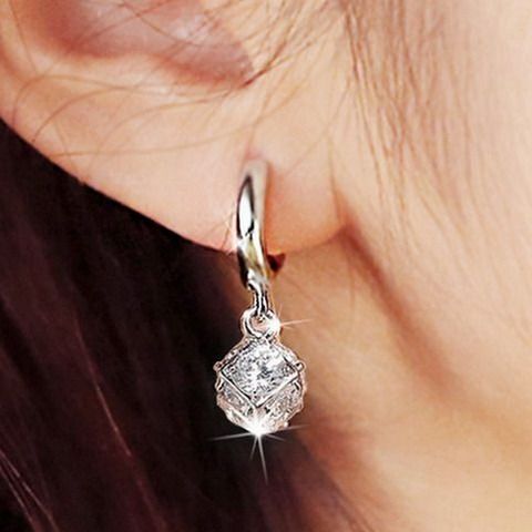 2019 Fashion Shiny Crystal 925 Silver Ladies Stud Earrings Jewelry Gift Wholesale