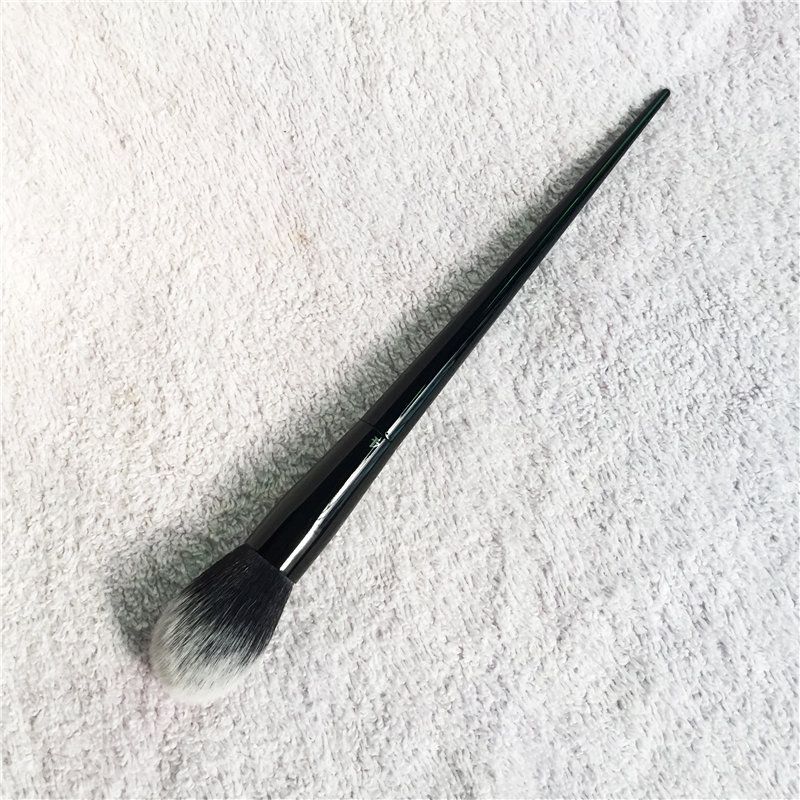 KVDbeauty Powder Highlight Brush 4 Quality Powder Blush Highlighter