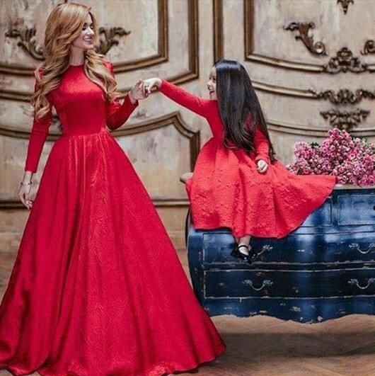 Compra Impresionantes Vestidos Rojos De Manga Larga Para Madre E Hija 2017  Jewel Neck A Line Lace Nupcial Party Prom Wear Vestidos De Noche Barato |  Entrega Rápida Y Calidad | Es.Dhgate