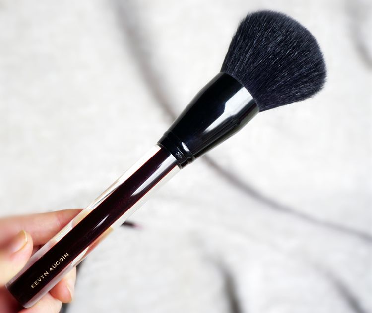 kevyn aucoin blush brush