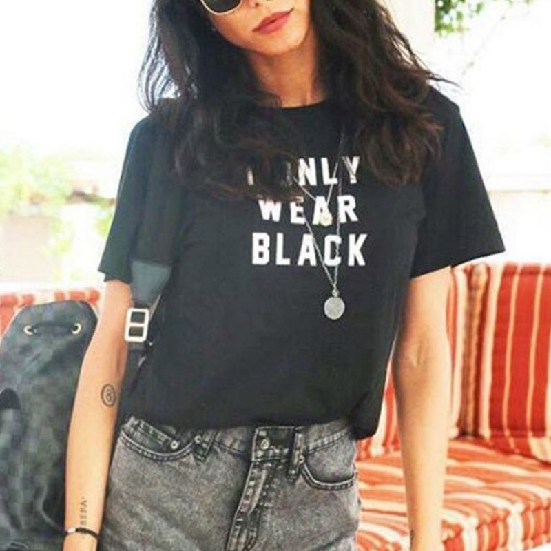 black t shirt outfit women