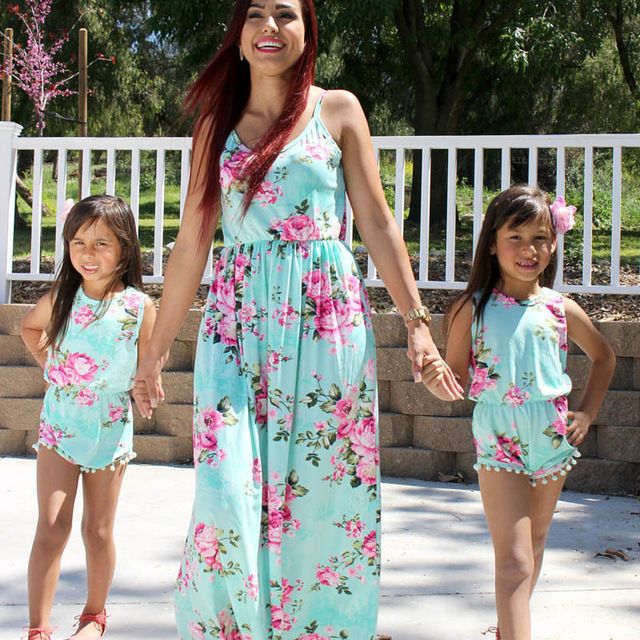 matching dress of mother and daughter