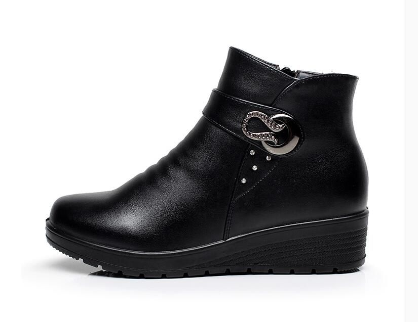 snow boots for older women