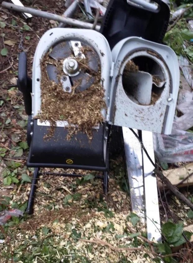 2021 Mini Garden Tree Branches Shredder Courtyard Wood Branches Crusher