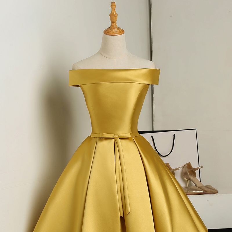 Elegante tafetán dorado fuera del hombro sin espalda con cordones hasta la rodilla vestido de bola Elegante tafetán dorado fuera del hombro sin espalda con cordones hasta la rodilla vestido de bola