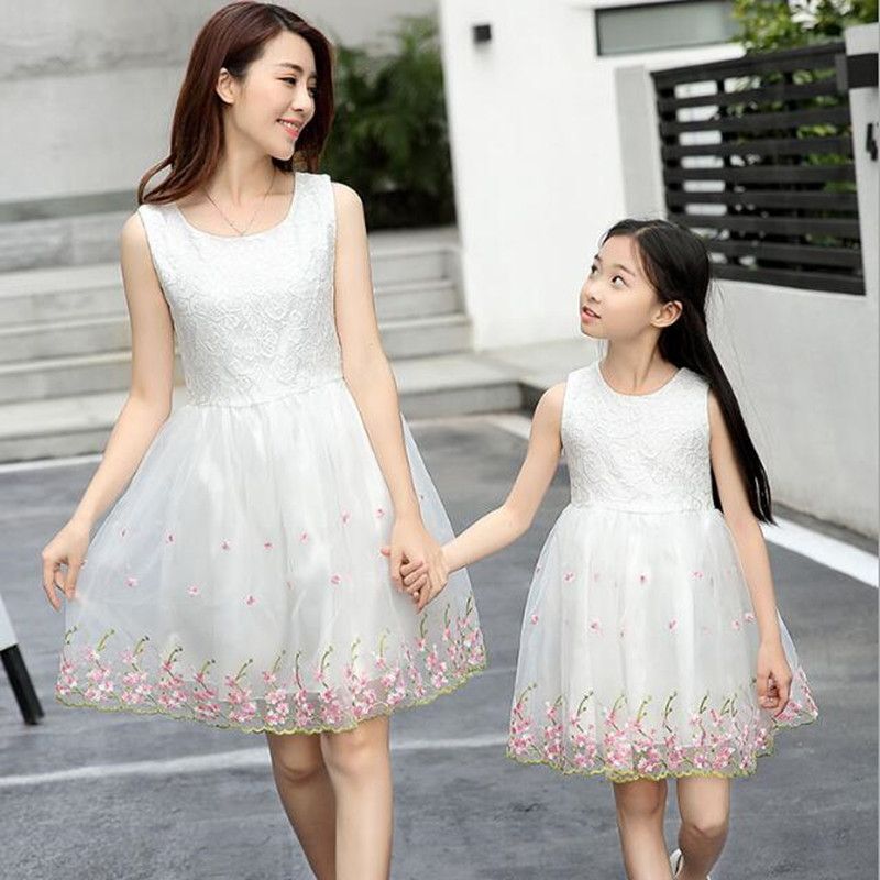 mother and child dress shop