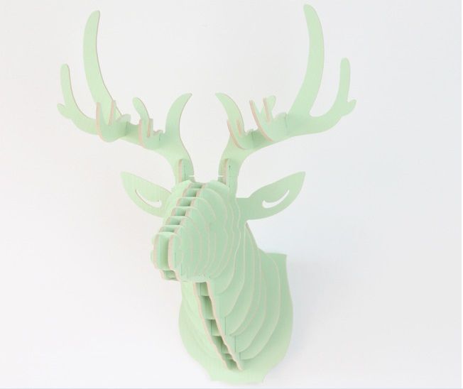 木製の鹿のヘッドライトグリーンカラー
