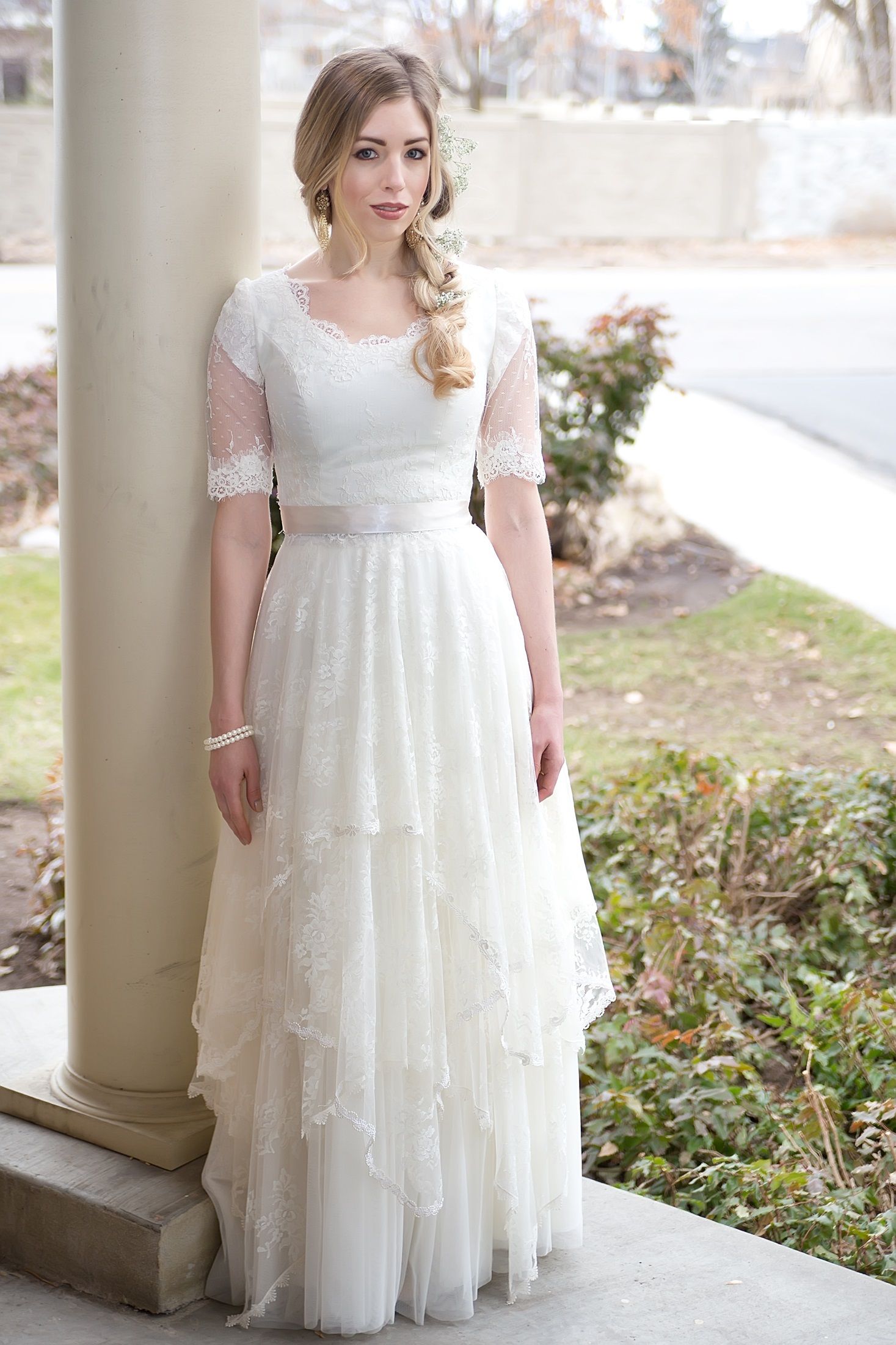 vintage lace bridal gowns