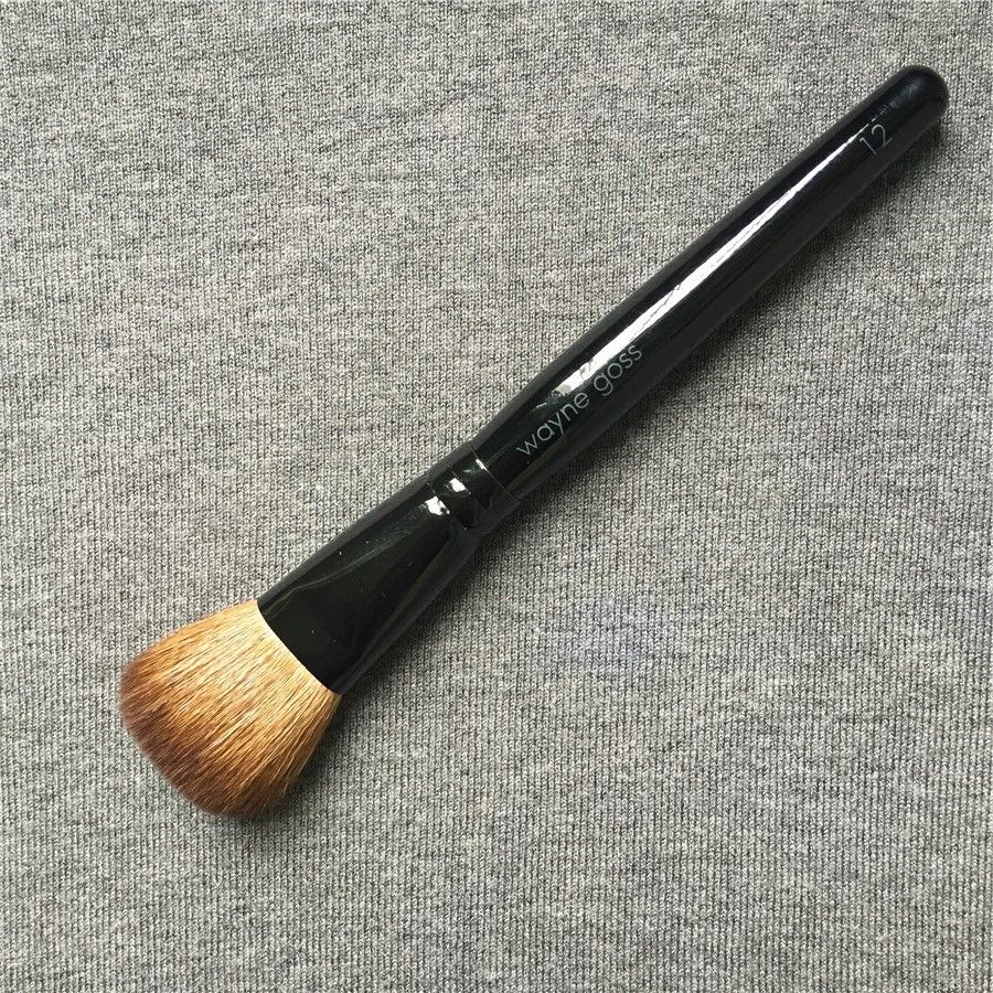 wayne goss blush brush