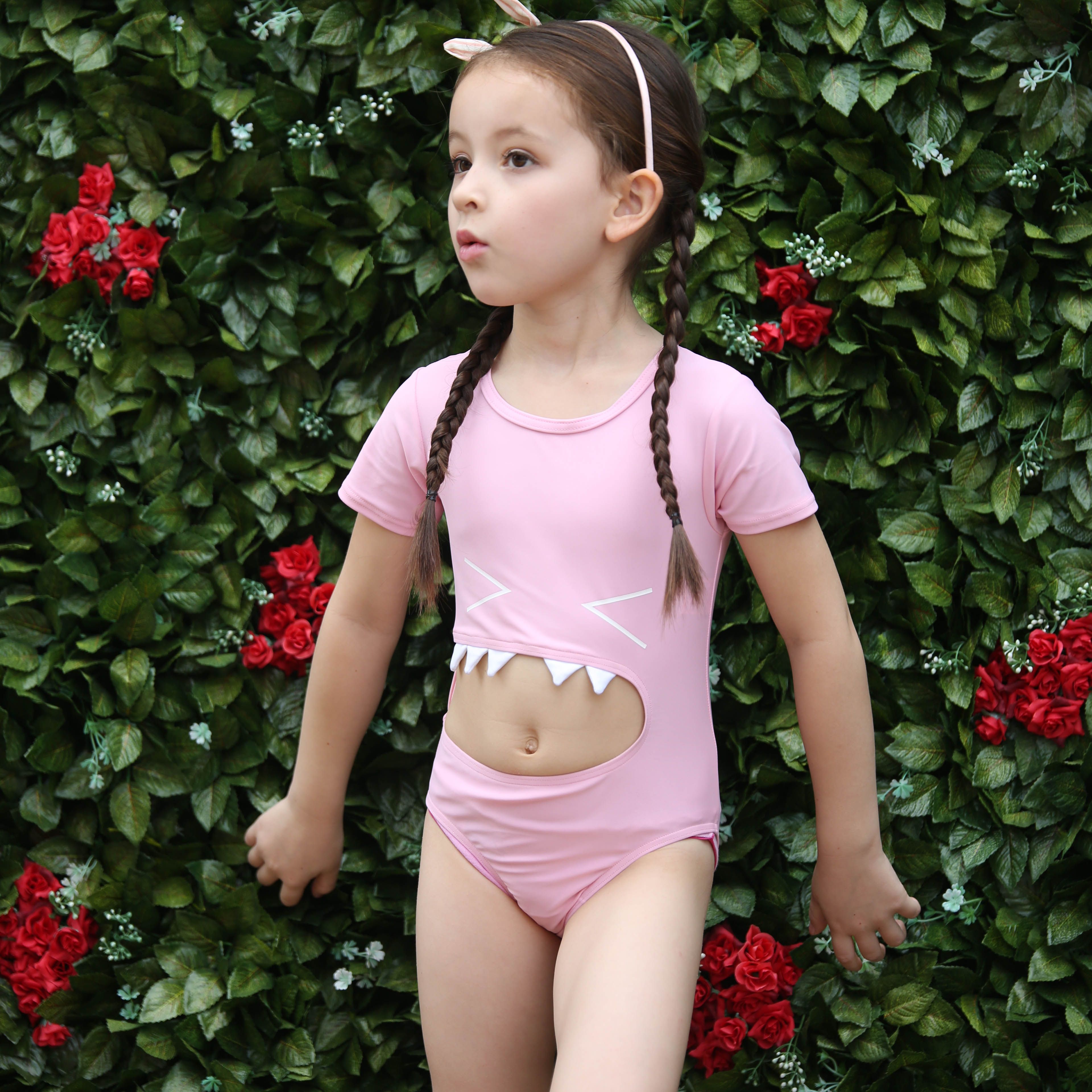 short sleeve swimsuit girls