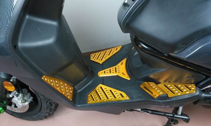 satin al aluminyum scooter ayak mat paspaslar hali kaymaz toz gecirmez icin bws125 bws150 maz6 modifiye cruiser sovalye motosiklet aksesuar tl46 34 tr dhgate com