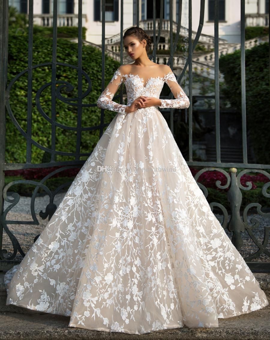 sweetheart neckline wedding dress with lace sleeves