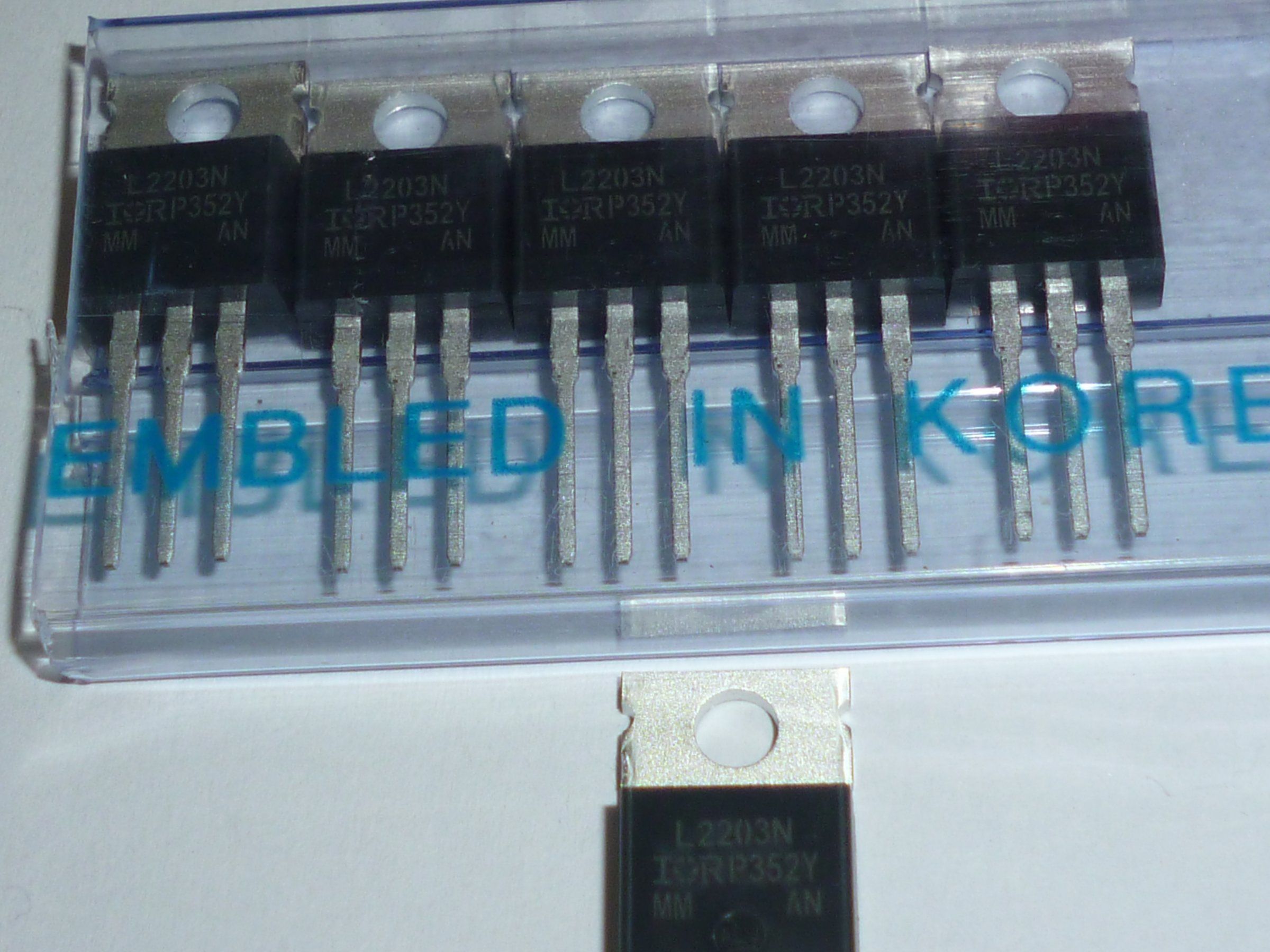 MOSFET TRENCH 6 30V NCH Pack of 100 NTMFS4C032NT1G MOSFET TRENCH 6 30V NCH Pack of 100 NTMFS4C032NT1G