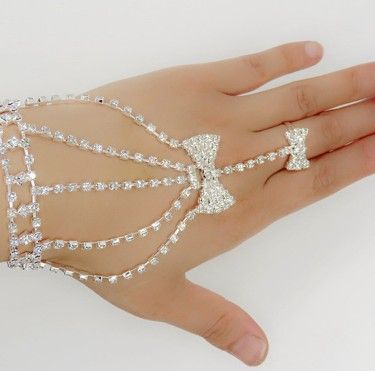 Rhinestone Bangle Chain Link Finger Ring Wedding Bride Wristband Bracelet Rhinestone Bangle Chain Link Finger Ring Wedding Bride Wristband Bracelet