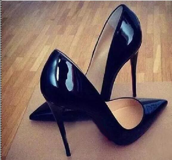 heels in box