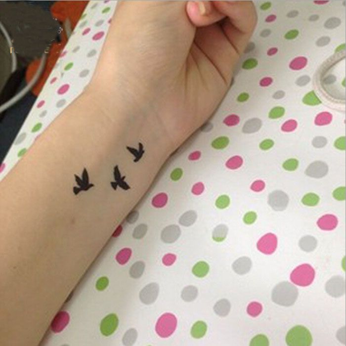Women Sexy Finger Wrist Flash Fake Tattoo Stickers Liberty Small Birds Fly Design Waterproof Temporary Tattoos Women Sexy Finger Wrist Flash Fake Tattoo Stickers Liberty Small Birds Fly Design Waterproof Temporary Tattoos