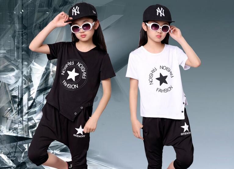 vestiti sportivi eleganti ragazza