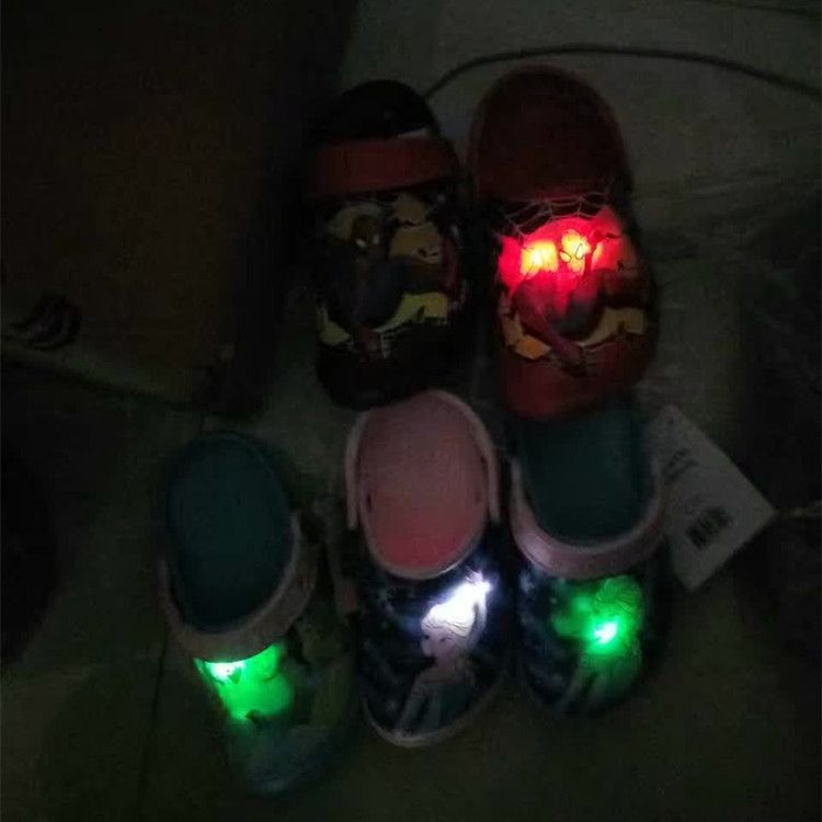 moana light up shoes
