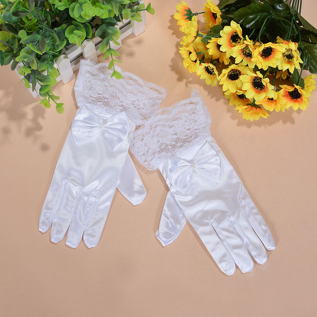 lace gloves for children