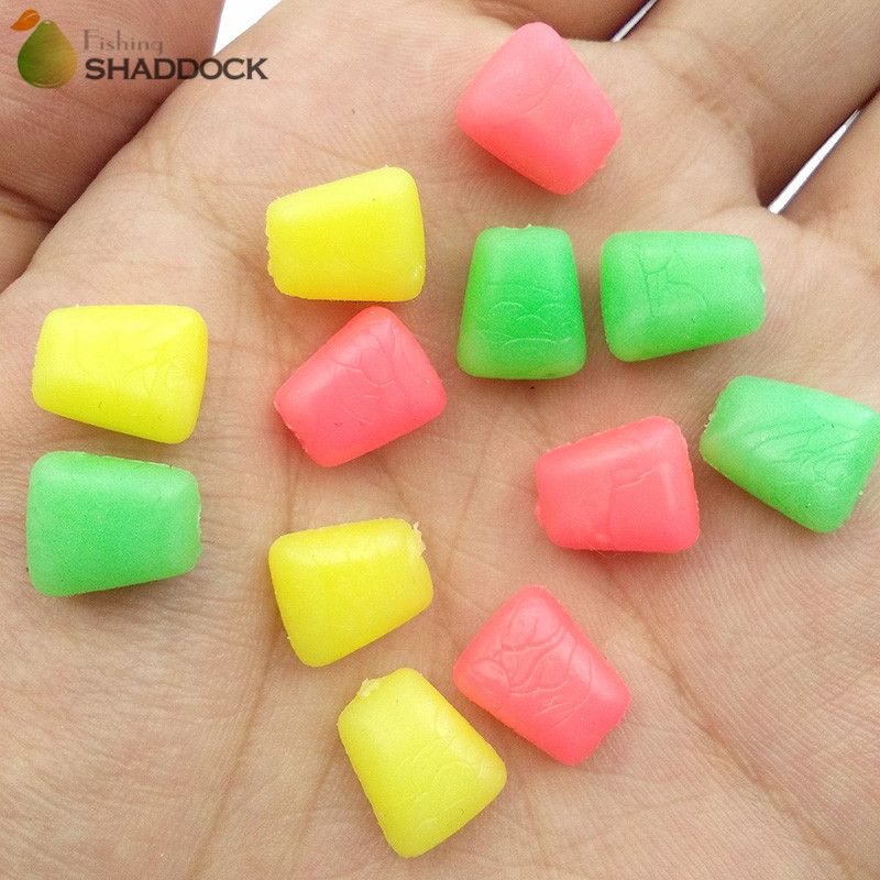 Carp Fishing Tackle Box with 100pcs Yellow Soft Lures Corn Fishing Carp Bait Carp Fishing Tackle Box with 100pcs Yellow Soft Lures Corn Fishing Carp Bait
