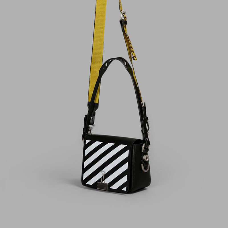 off white flap bolsa