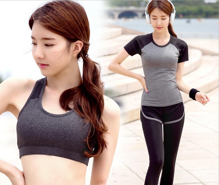 sports bra with sleeves