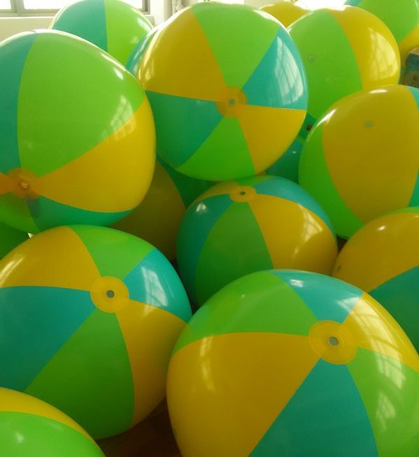 30 inch beach ball