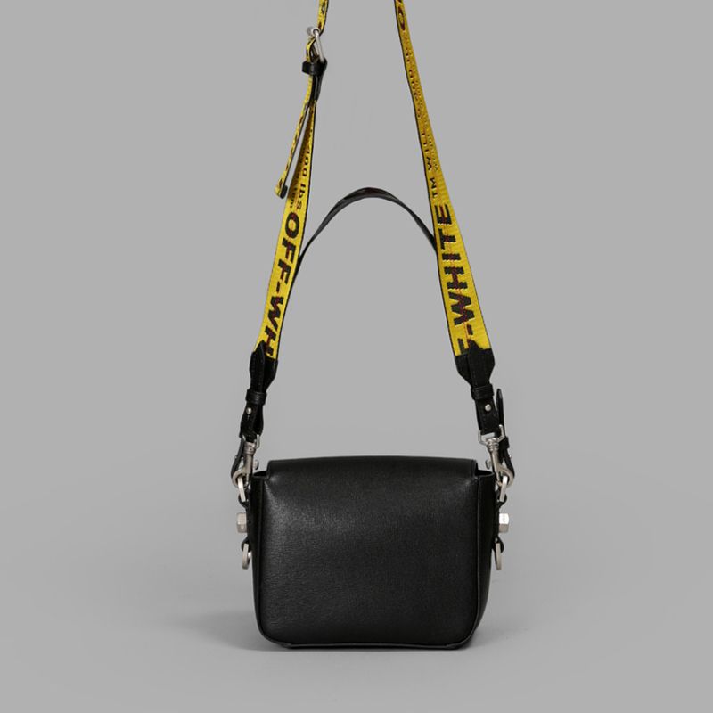 best laptop bag under 3000