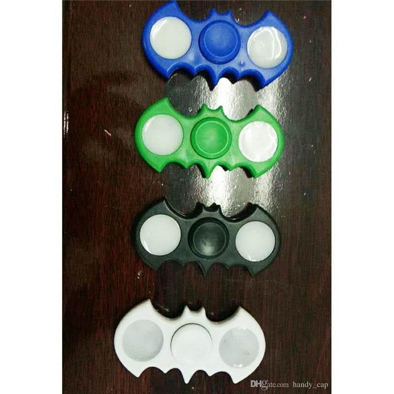 Luz LED Quente Batman Fidget Spinners Bateria Substituível Luminous  Fingertips Torqbar Camo Mão Tri Spinner Bat EDC Brinquedos De Descompressão  Por DHL De $13,15 | DHgate