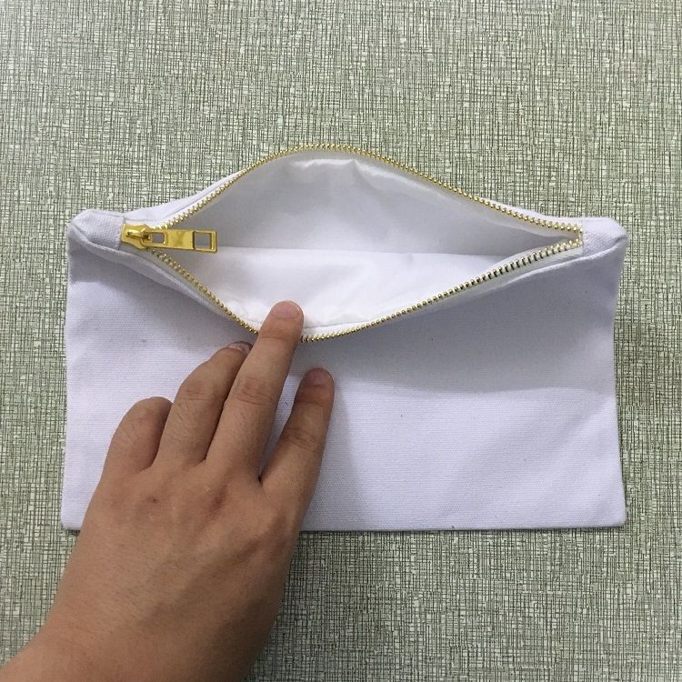 black canvas makeup bolsa