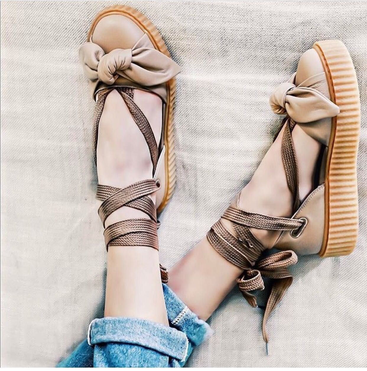 bow creeper sandals