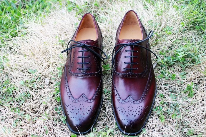 mens burgundy wingtip dress shoes