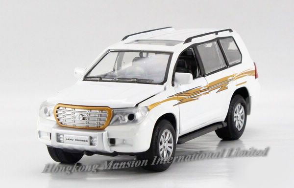 Toyota Land Cruiser 1:32 Model Cars Collection Sound & Light Alloy Diecast White
