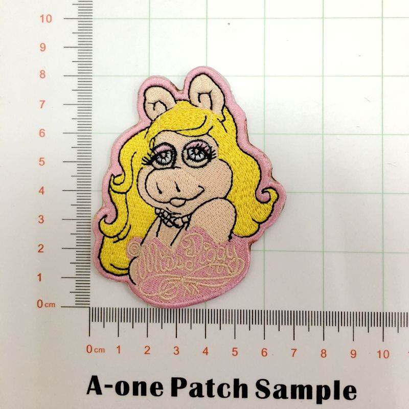 The Muppets Miss Piggy Cartoon Embroidered Girls Iron On Applique clothing Patch Stickers Apparel Accessories patch The Muppets Miss Piggy Cartoon Embroidered Girls Iron On Applique clothing Patch Stickers Apparel Accessories patch