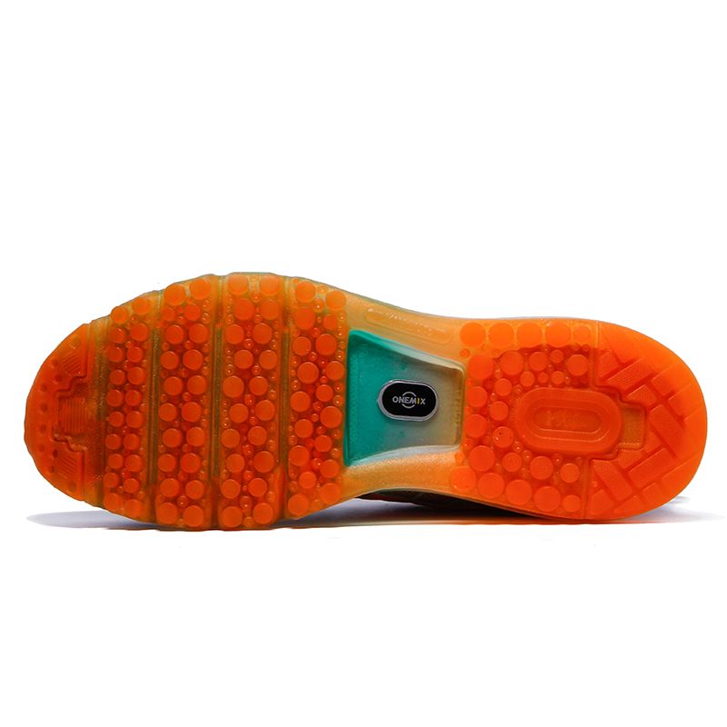 max cushion running shoes