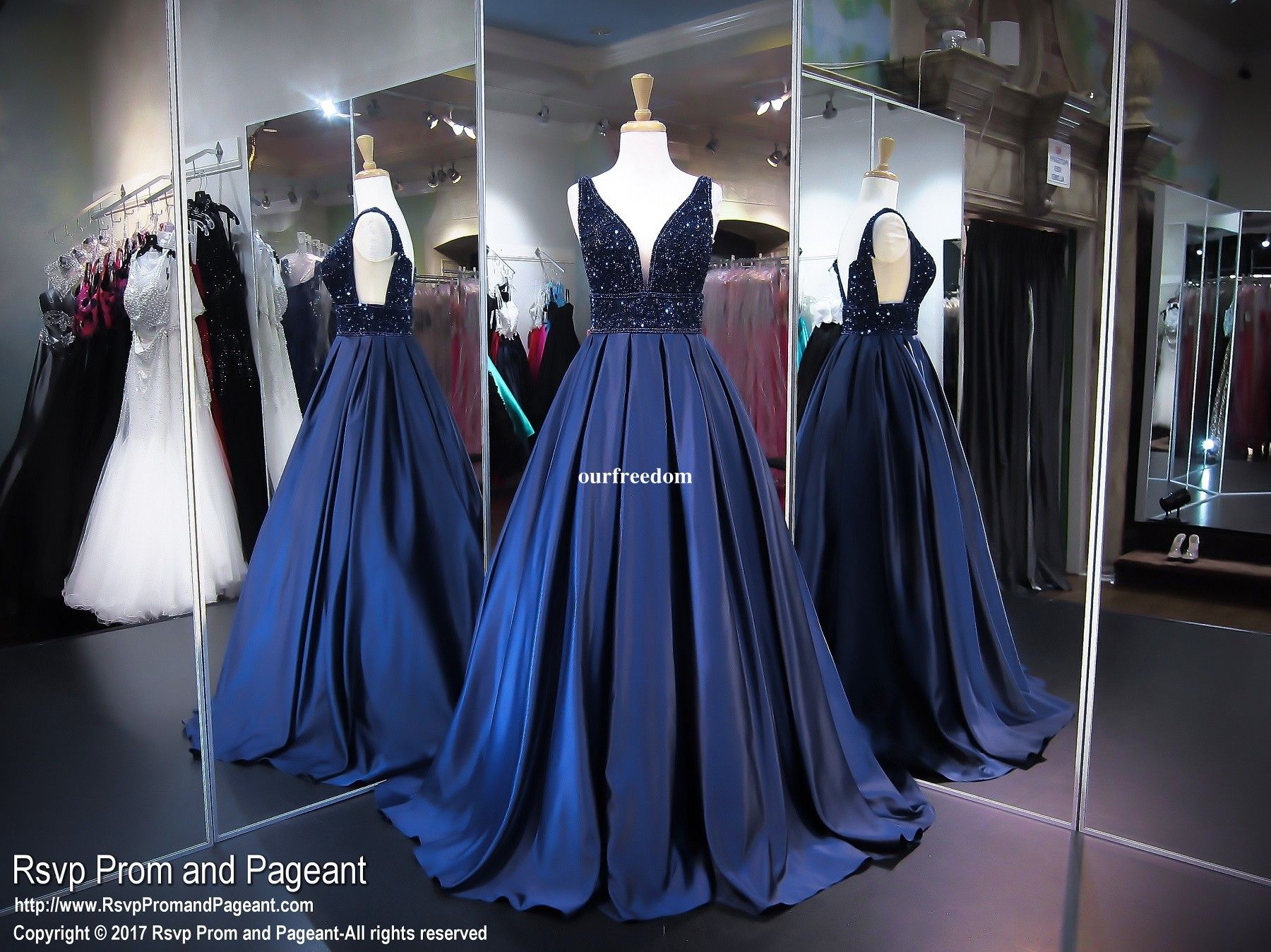 Vestidos de fiesta de graduación azul marino azul marino 2019 una línea de cuello en V Vestidos de fiesta de graduación azul marino azul marino 2019 una línea de cuello en V