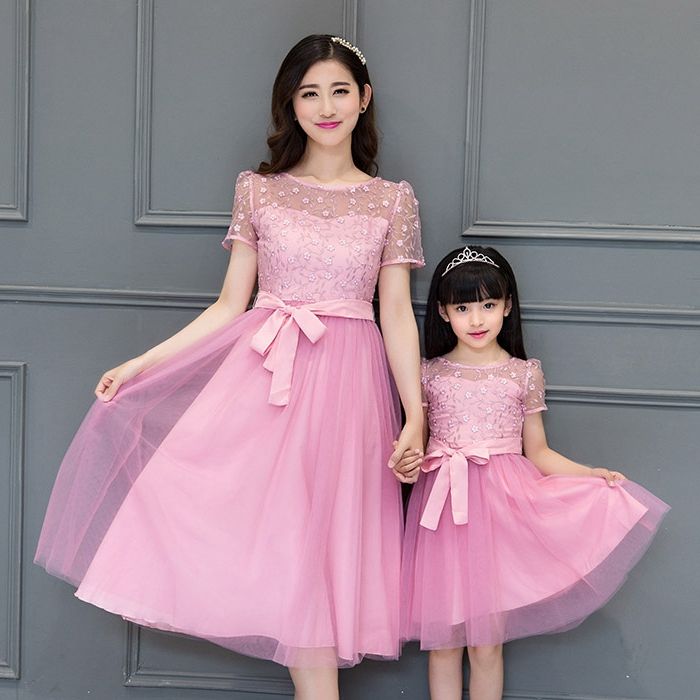 mom and daughter in same dress