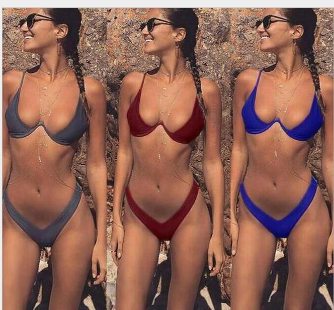 maillot de bain minimaliste