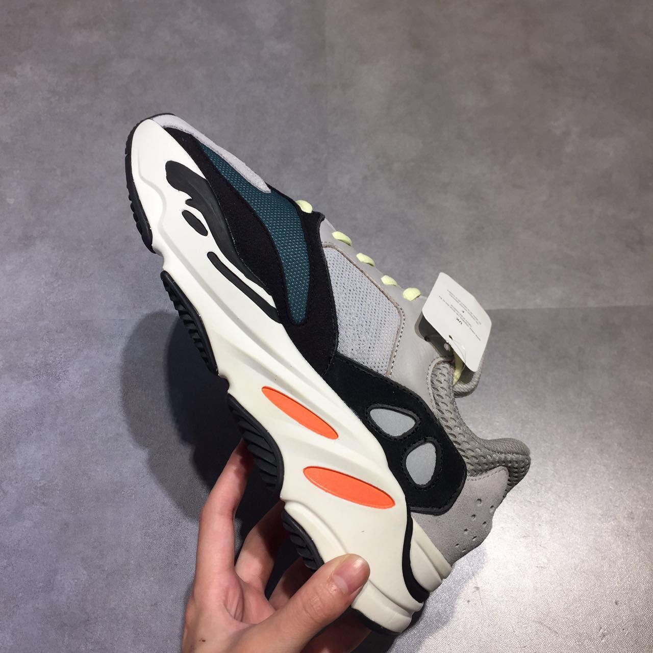 2017 New Kanye West Sply 700 Runner 