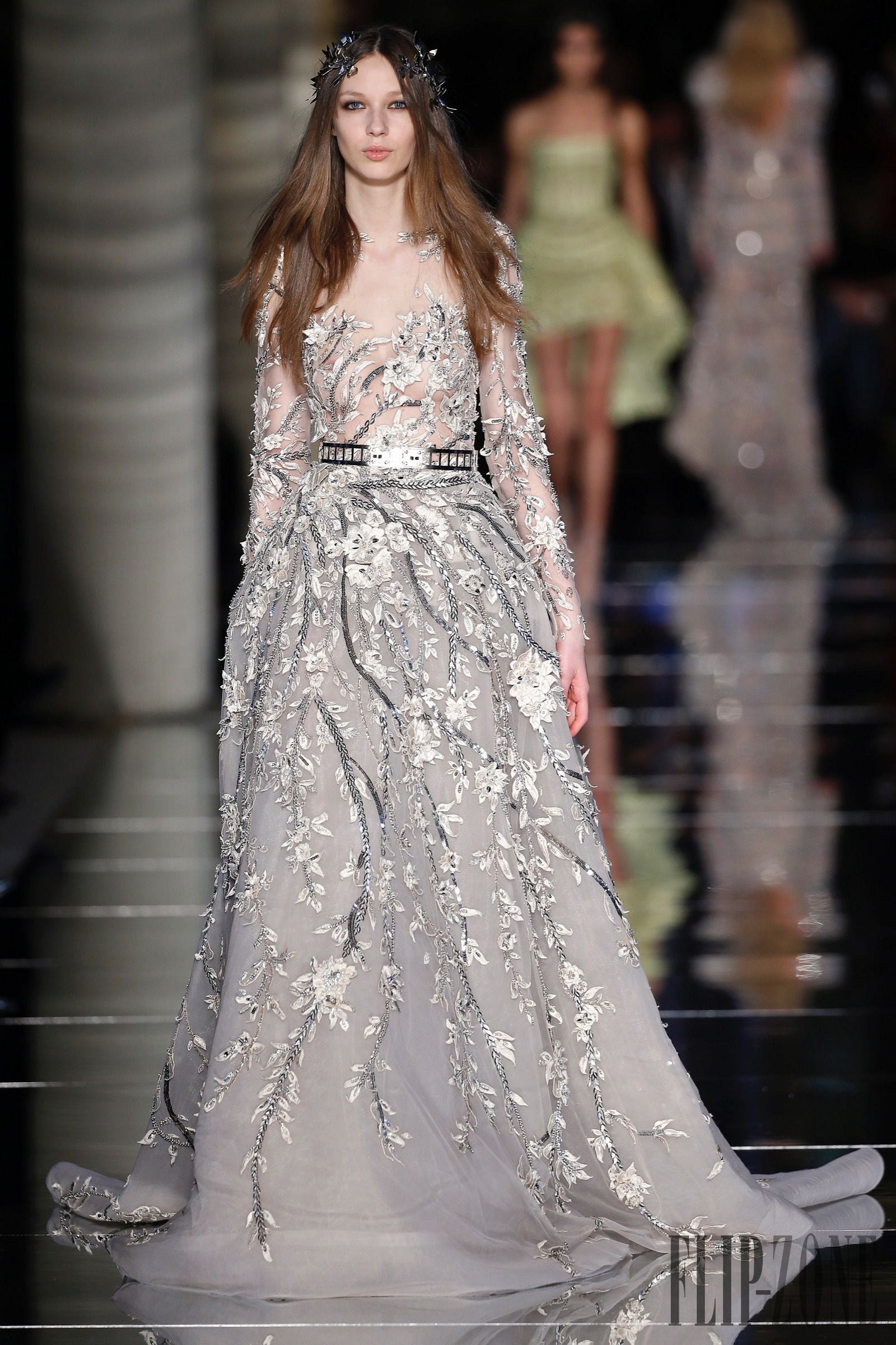 Compra Zuhair Murad Vestidos De Noche Bateau Cuello De Encaje 3D Apliques  Florales Una Línea De Manga Larga Con Cuentas Vestido De Fiesta Ilusión  Blusa Vestidos De Fiesta Formales Barato | Entrega