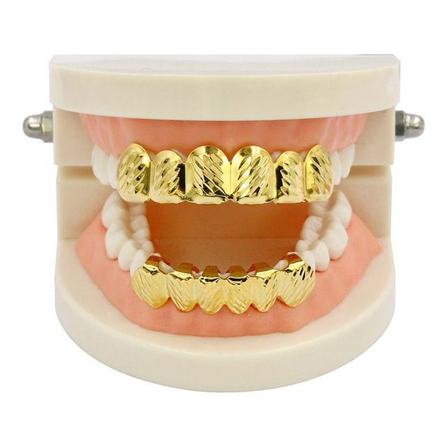 Złoty zestaw Grillz.