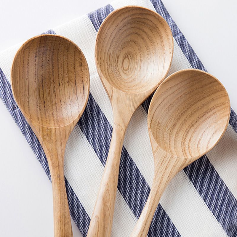 Jenngaoo 2 Pezzi Cucchiaio di Legno Cucchiai da Zuppa con Lungo Manico Dritto Cucchiaio Rotondo Naturale Phoebe Utensile da Cucina per Tazza Piatto Ciotola di Cottura Jenngaoo 2 Pezzi Cucchiaio di Legno Cucchiai da Zuppa con Lungo Manico Dritto Cucchiaio Rotondo Naturale Phoebe Utensile da Cucina per Tazza Piatto Ciotola di Cottura