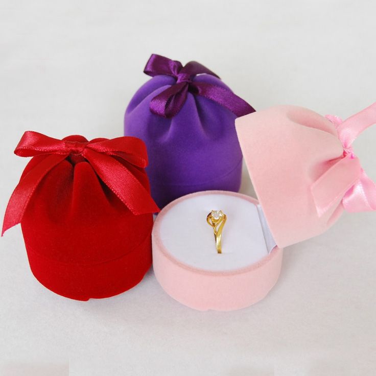 ring presentation box