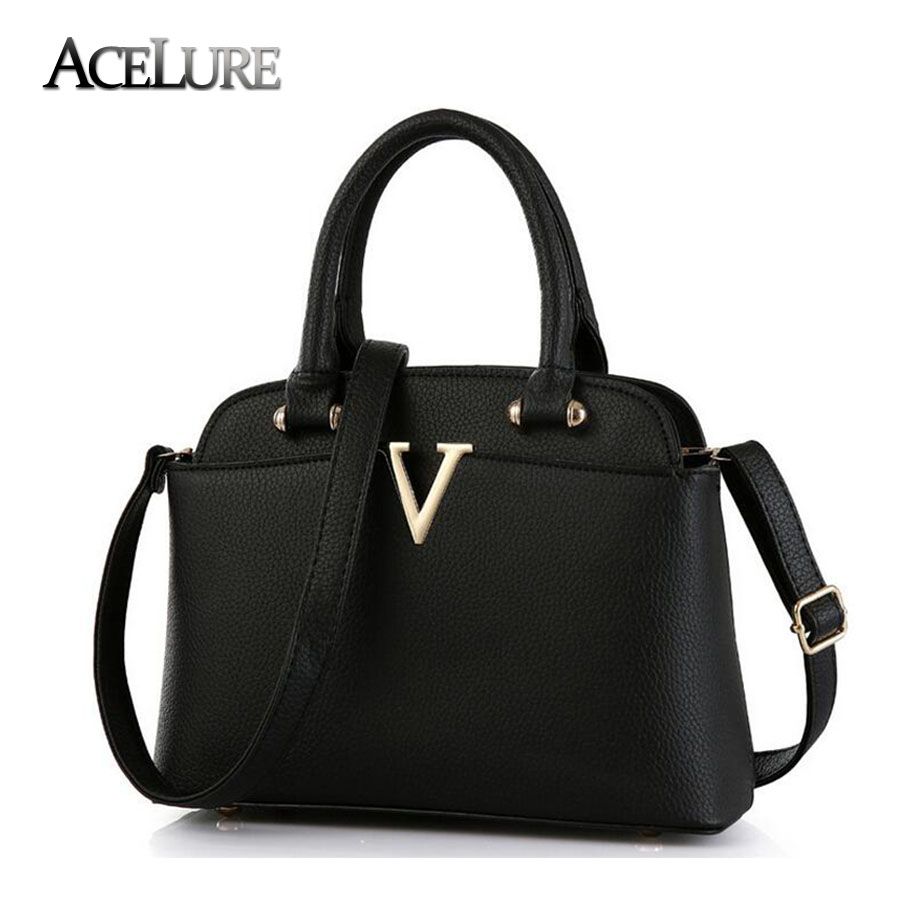 v logo bolsa brand