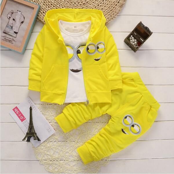 roupa de bebe amarela