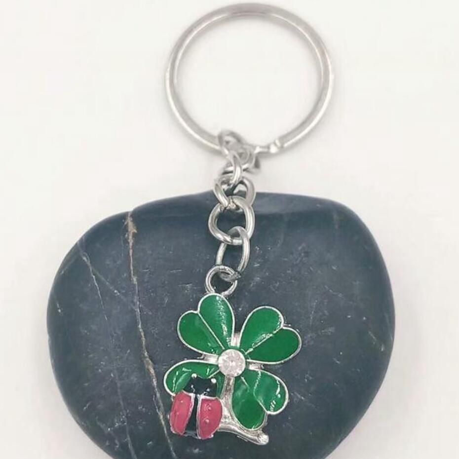 Enamel Green Leaf Keychain Fashion Four Leaf Clover Ladybug Key Chain Metal Adjustable Creative Ring Keyring Keychain Jewelry Q2 From W 9 16 Dhgate Com