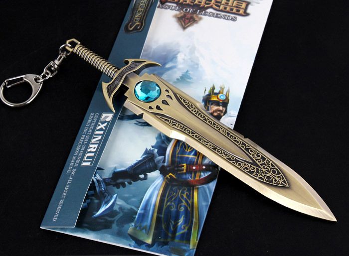 DZ733 Hot Sale 6.3" League of Legends LOL Barbarian King Keychain Pendant DZ733 Hot Sale 6.3" League of Legends LOL Barbarian King Keychain Pendant